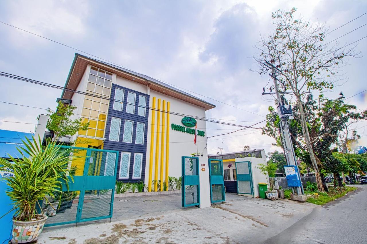 Vosstel Guest House Медан Екстериор снимка